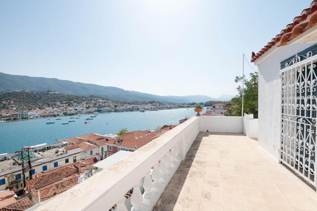 Traditional House Under The Clock Tower With Sweet View Poros Town Exteriör bild
