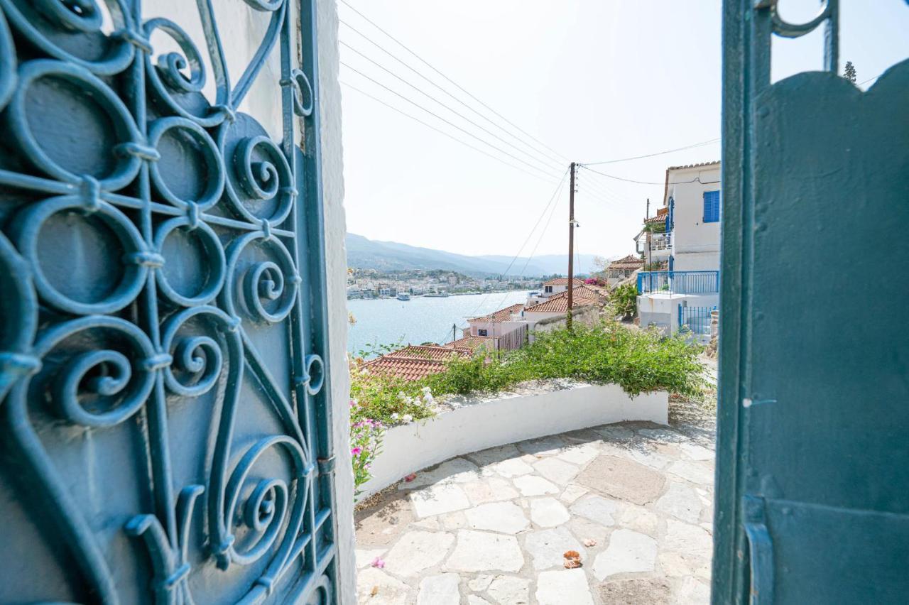 Traditional House Under The Clock Tower With Sweet View Poros Town Exteriör bild