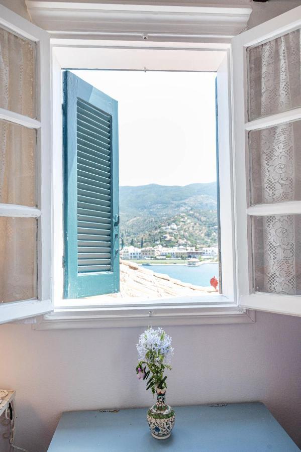 Traditional House Under The Clock Tower With Sweet View Poros Town Exteriör bild