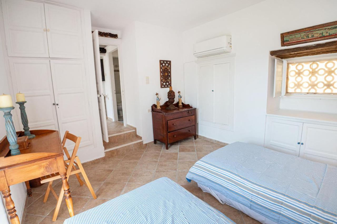 Traditional House Under The Clock Tower With Sweet View Poros Town Exteriör bild