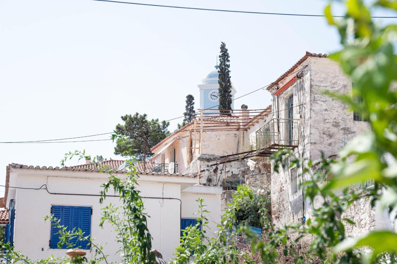 Traditional House Under The Clock Tower With Sweet View Poros Town Exteriör bild